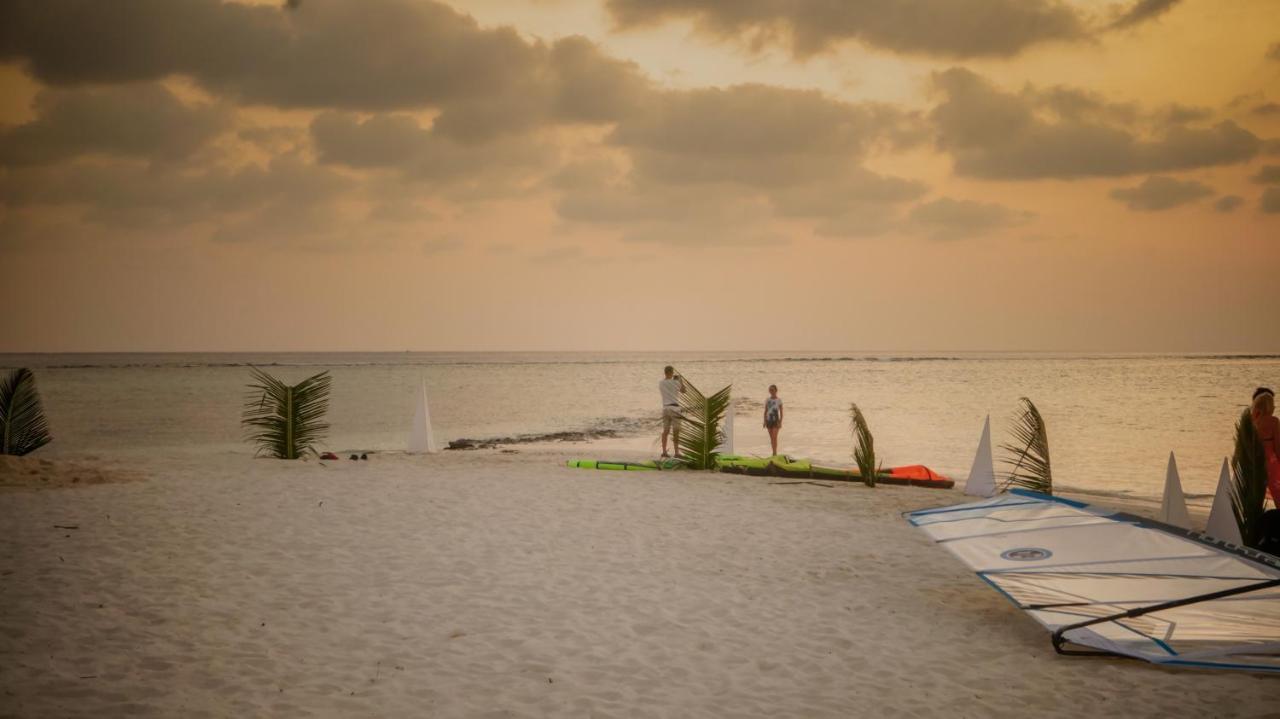 Hotel Escapism Maldives à Feridhoo Extérieur photo