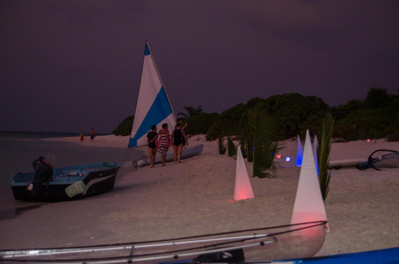 Hotel Escapism Maldives à Feridhoo Extérieur photo
